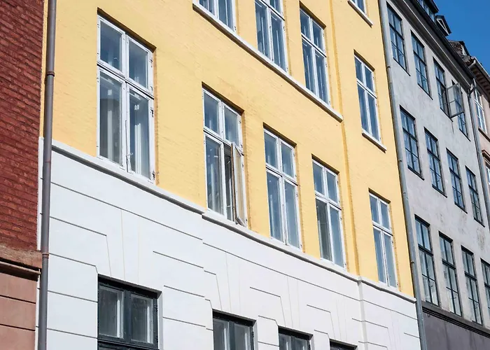 Large With Canal View In Cph *