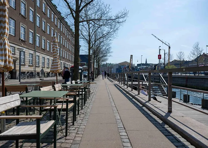 Large With Canal View In Cph *