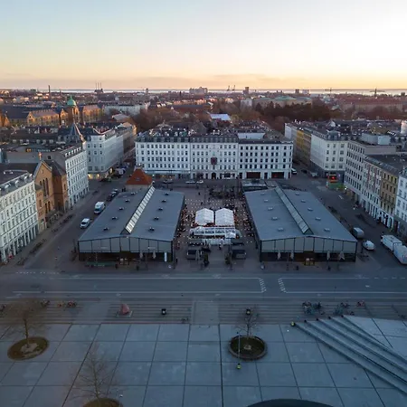 Apartment Large With Canal View In Cph