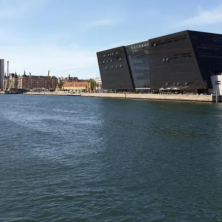 Apartment Large With Canal View In Cph