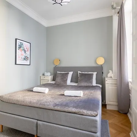 Apartment Large With Canal View In Cph