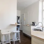 Large With Canal View In Cph Lejlighed *